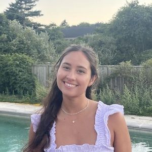 Meet your Posher, Izzy